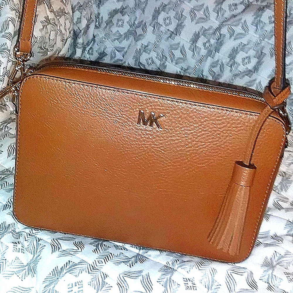 Michael Kors handbag  👜 (brown)